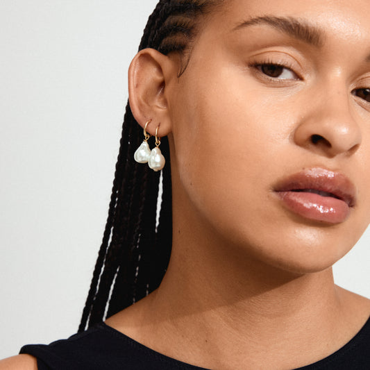Sky Pearl Earrings - Gold Plated - White