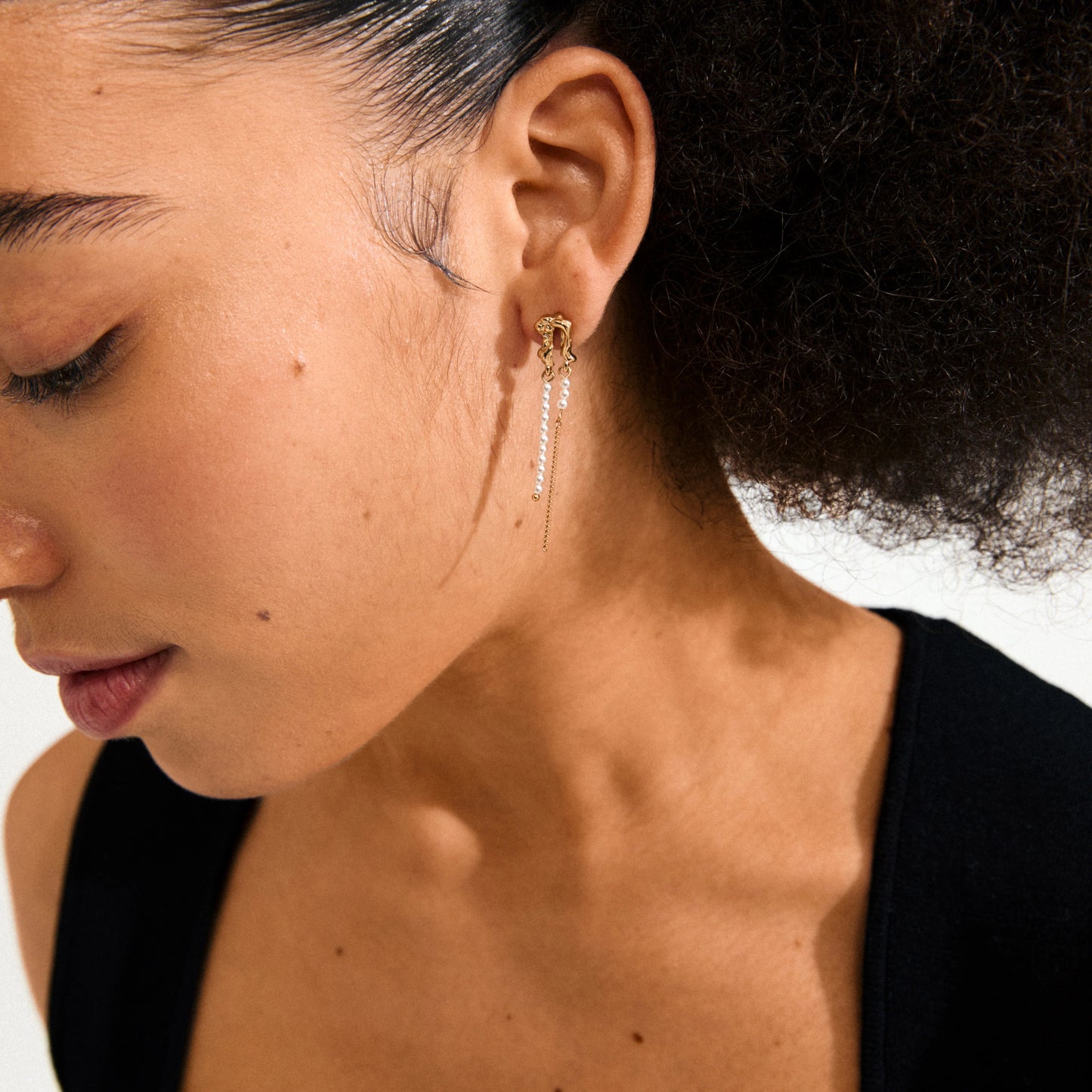 Vincent White Earrings - Gold Plated
